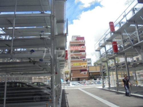 16/21 駐車場