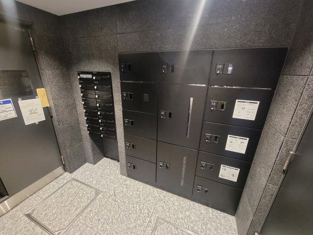 20/30 エントランス