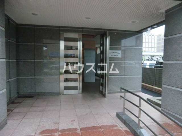 18/21 エントランス