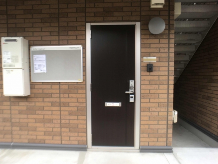 19/28 エントランス