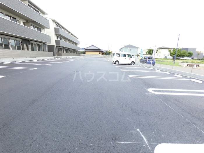17/25 駐車場