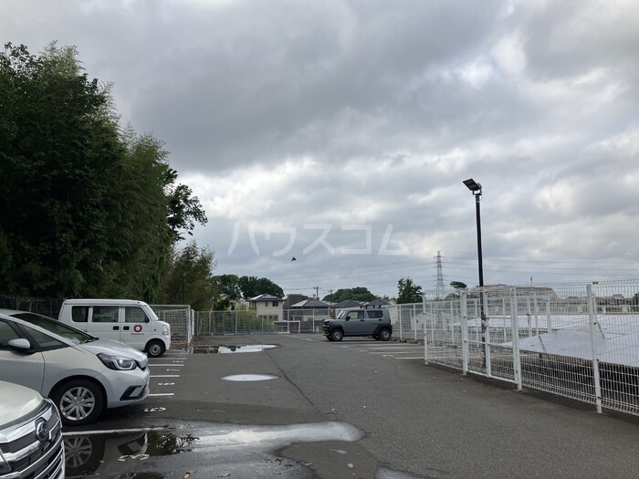 16/22 駐車場