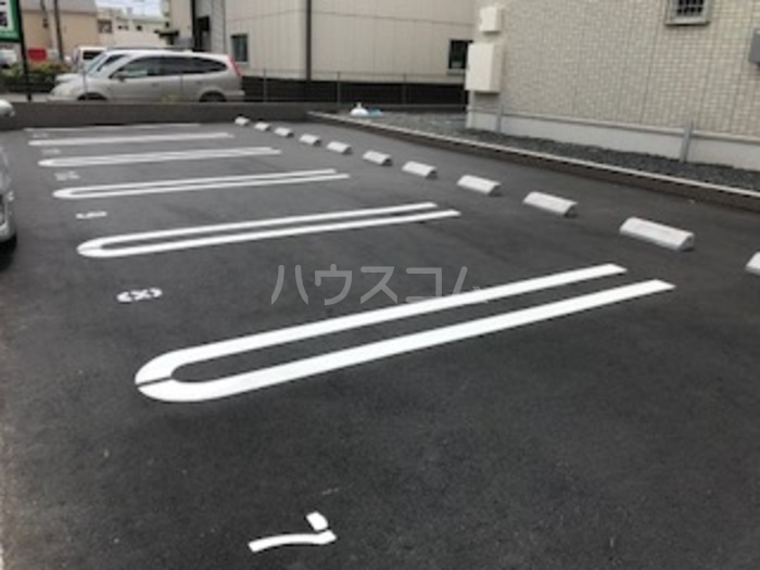 26/30 駐車場