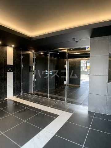 26/30 エントランス