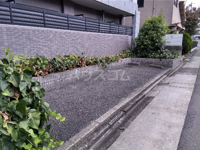 19/27 駐車場