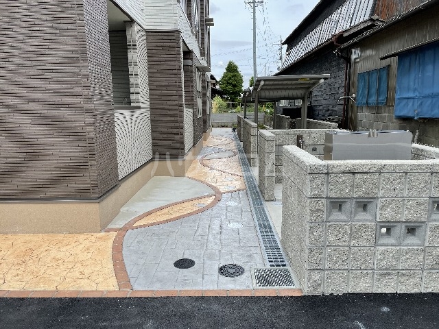 16/26 エントランス