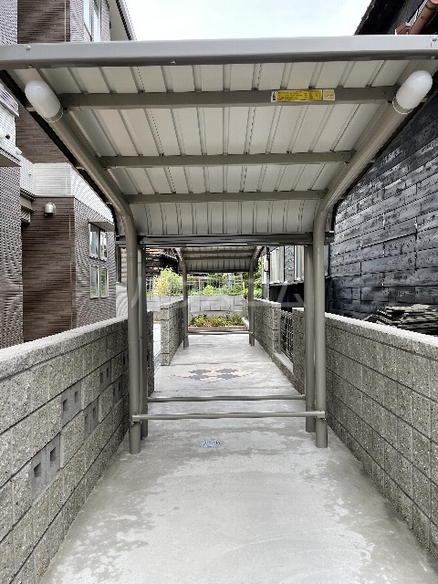 17/26 エントランス