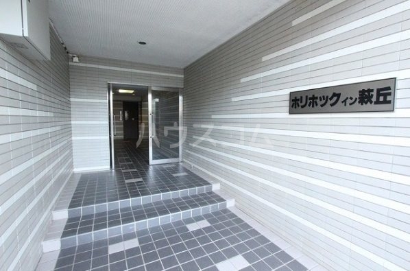 28/30 エントランス