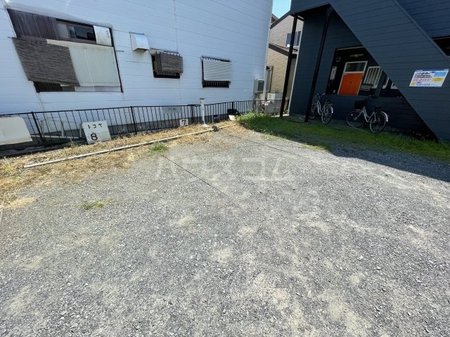 2/3 駐車場
