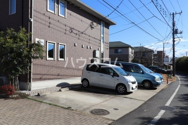 2/3 駐車場