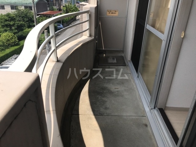 18/27 バルコニー