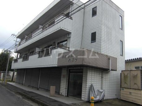 23/24 エントランス