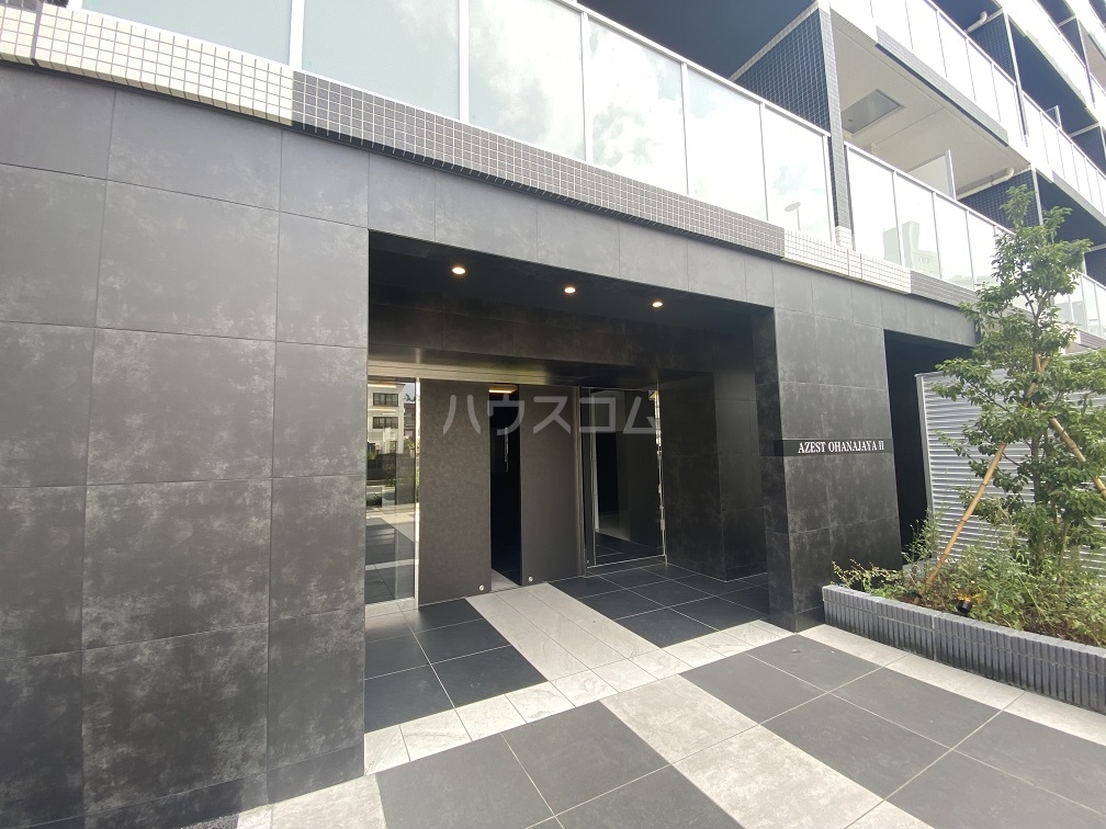 25/30 エントランス