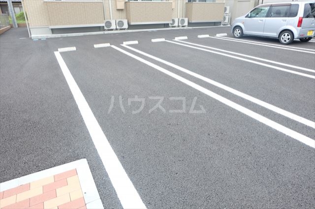 15/22 駐車場