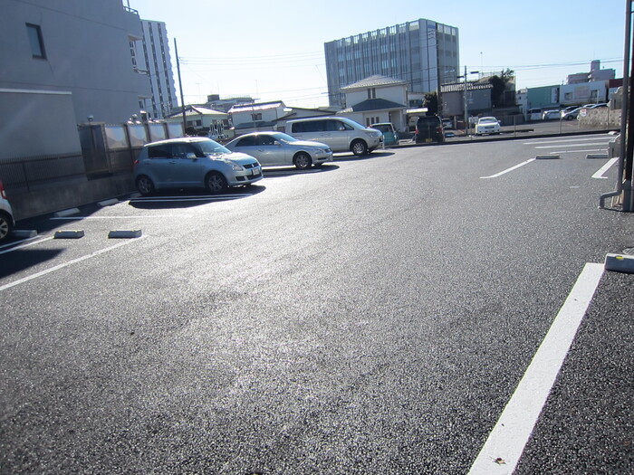 20/28 駐車場