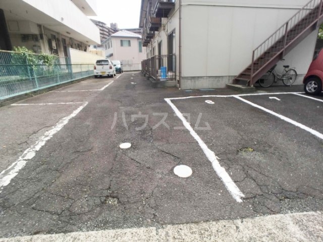 18/19 駐車場