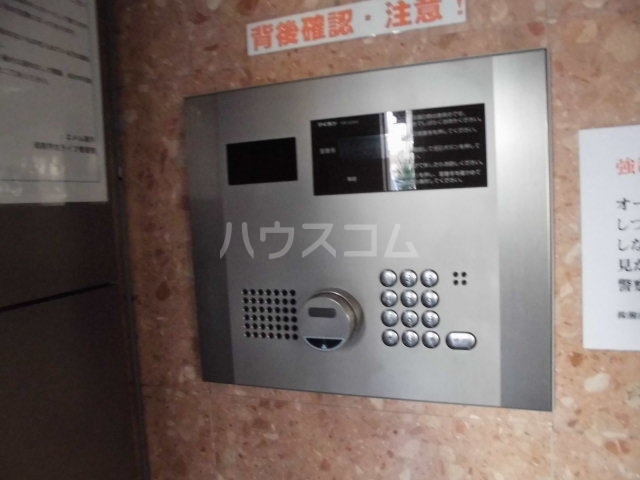 2/3 エントランス