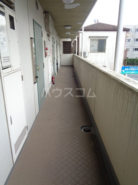 28/30 エントランス