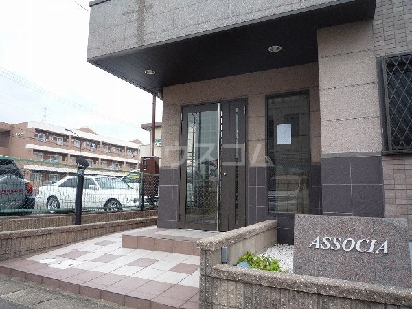 18/25 エントランス