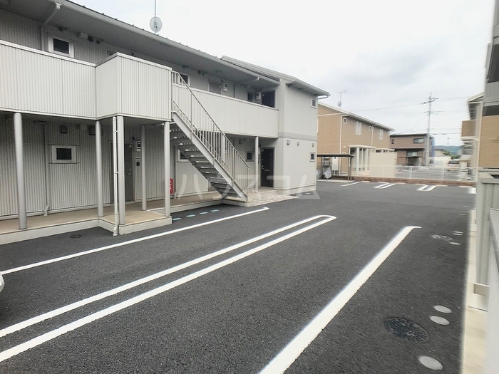 20/30 駐車場