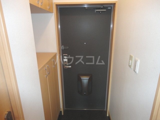 14/30 玄関