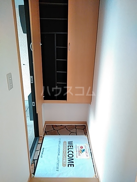13/30 玄関