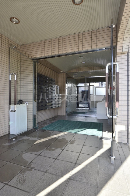 17/25 エントランス