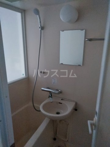 13/30 浴室
