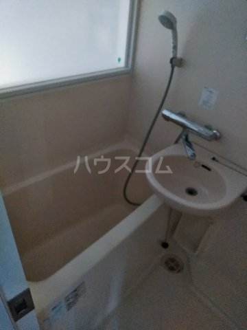 13/30 浴室