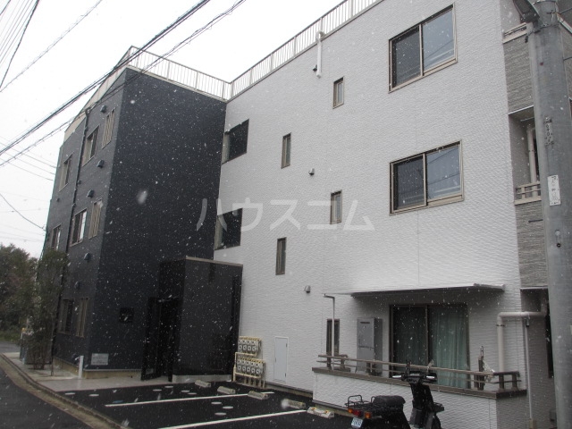 2/30 外観