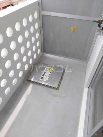 13/19 バルコニー