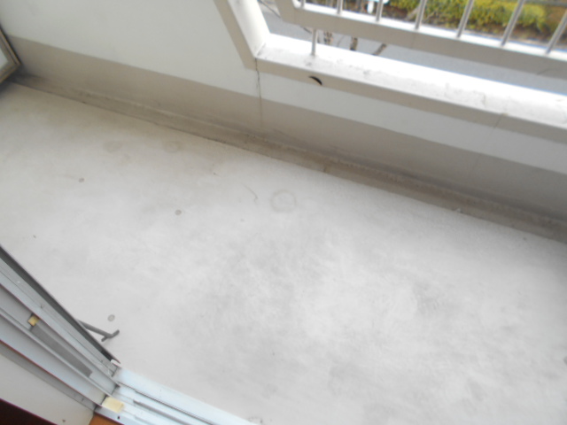14/28 バルコニー
