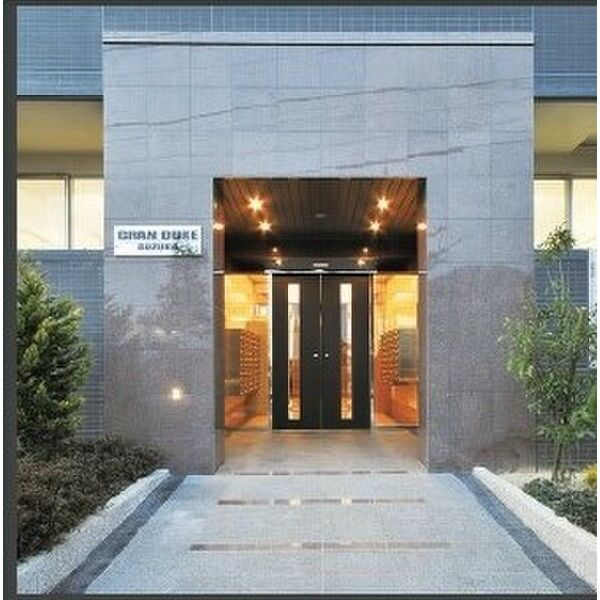 21/23 エントランス