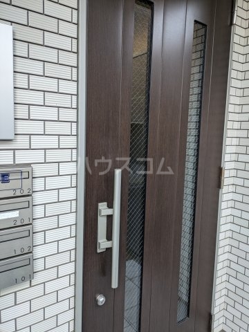 2/2 エントランス