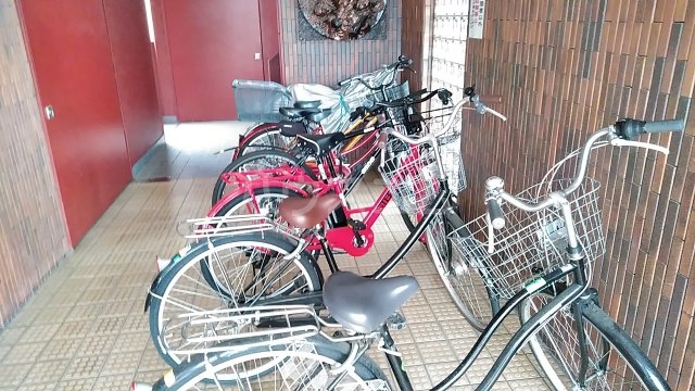 16/30 玄関