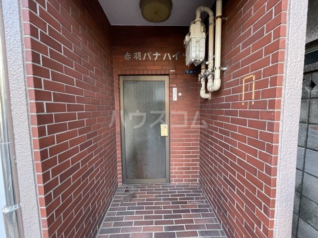 18/19 エントランス