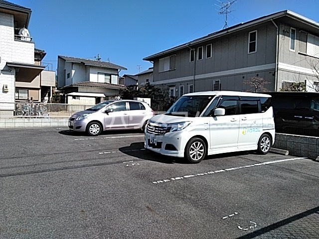 17/25 駐車場