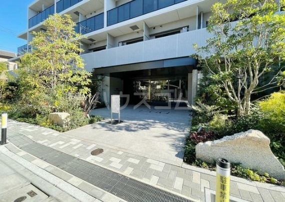 16/25 エントランス