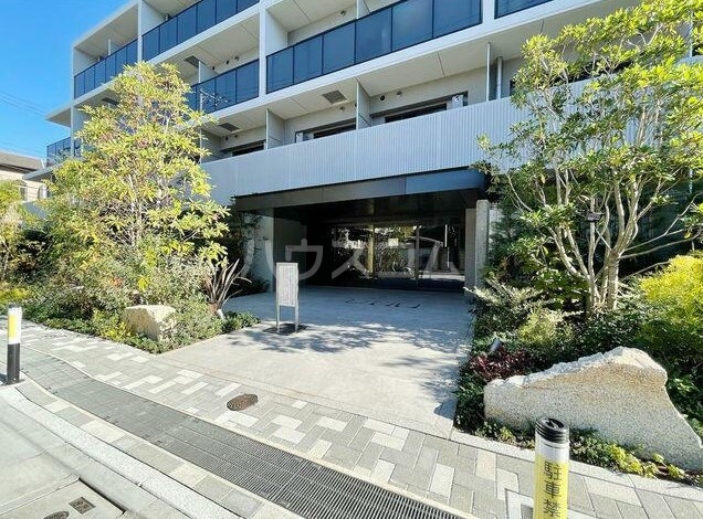 22/30 エントランス