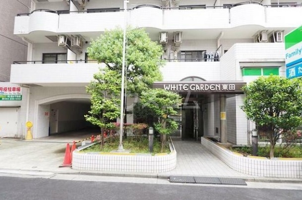 15/21 エントランス