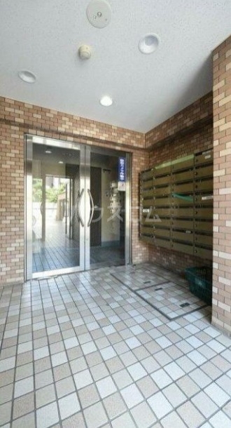 18/18 エントランス