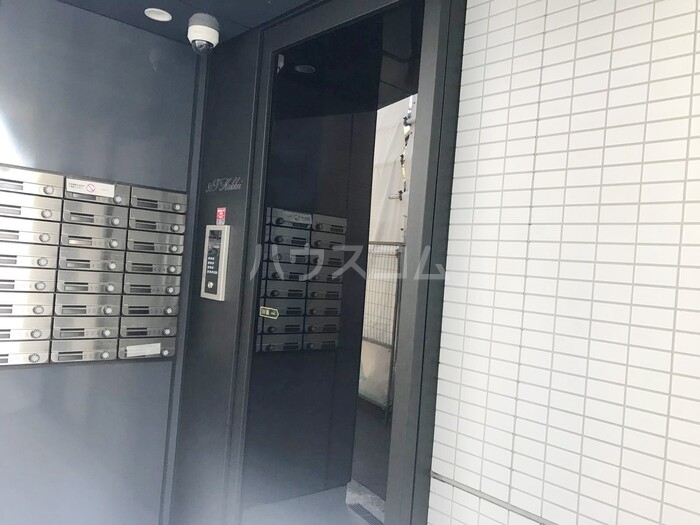 15/19 エントランス