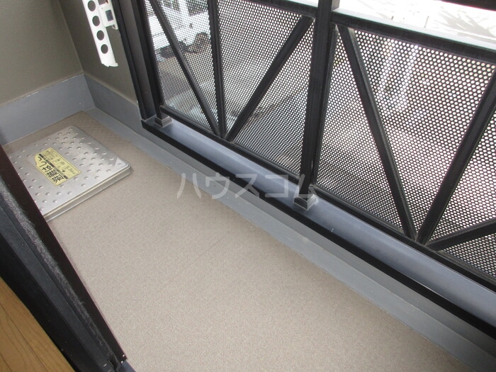 13/19 バルコニー