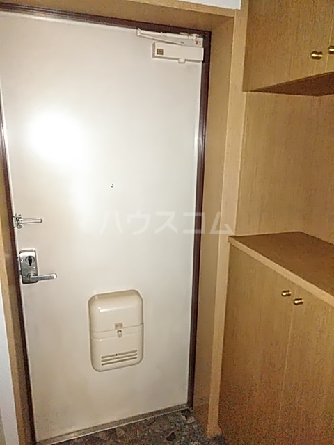 13/30 玄関
