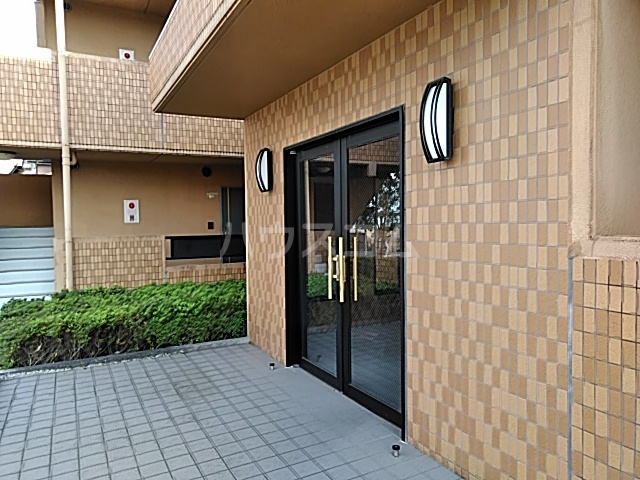 22/24 エントランス