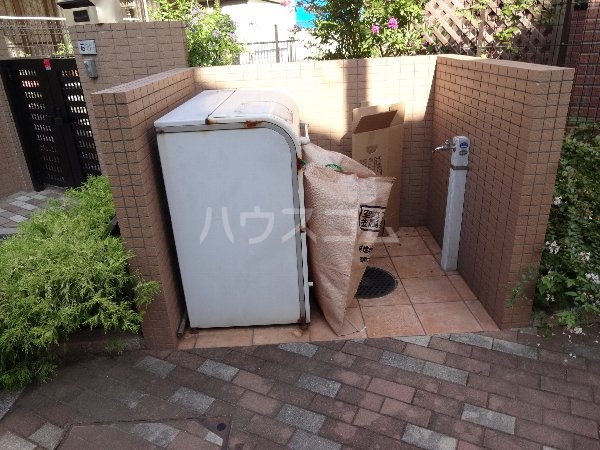 20/28 エントランス