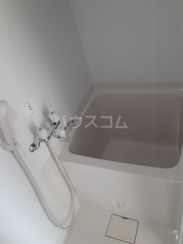 13/30 浴室