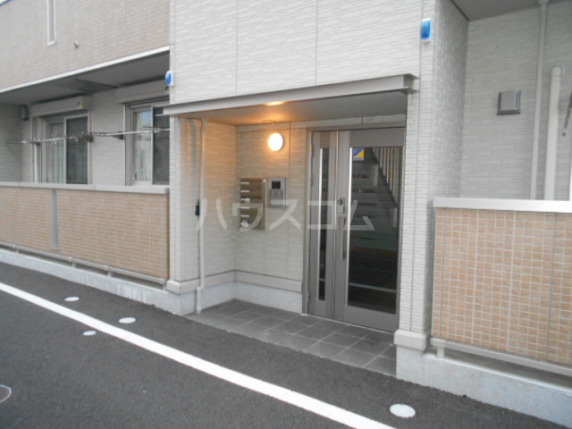 21/30 エントランス