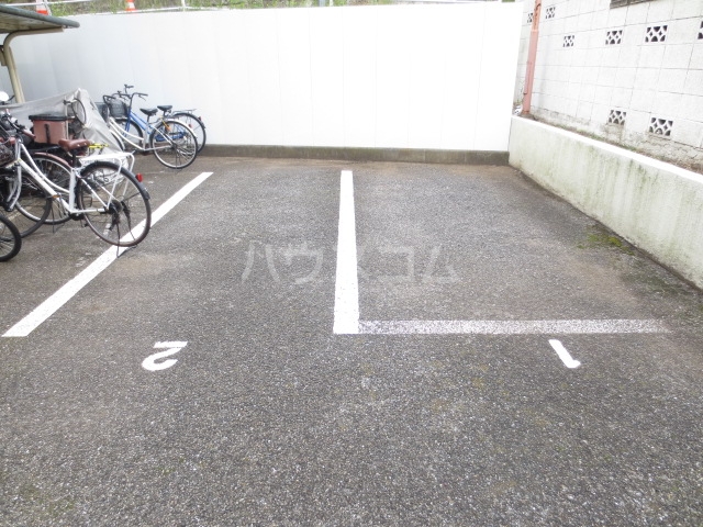 22/29 駐車場