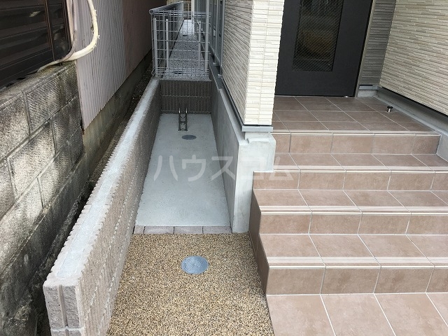 3/10 エントランス